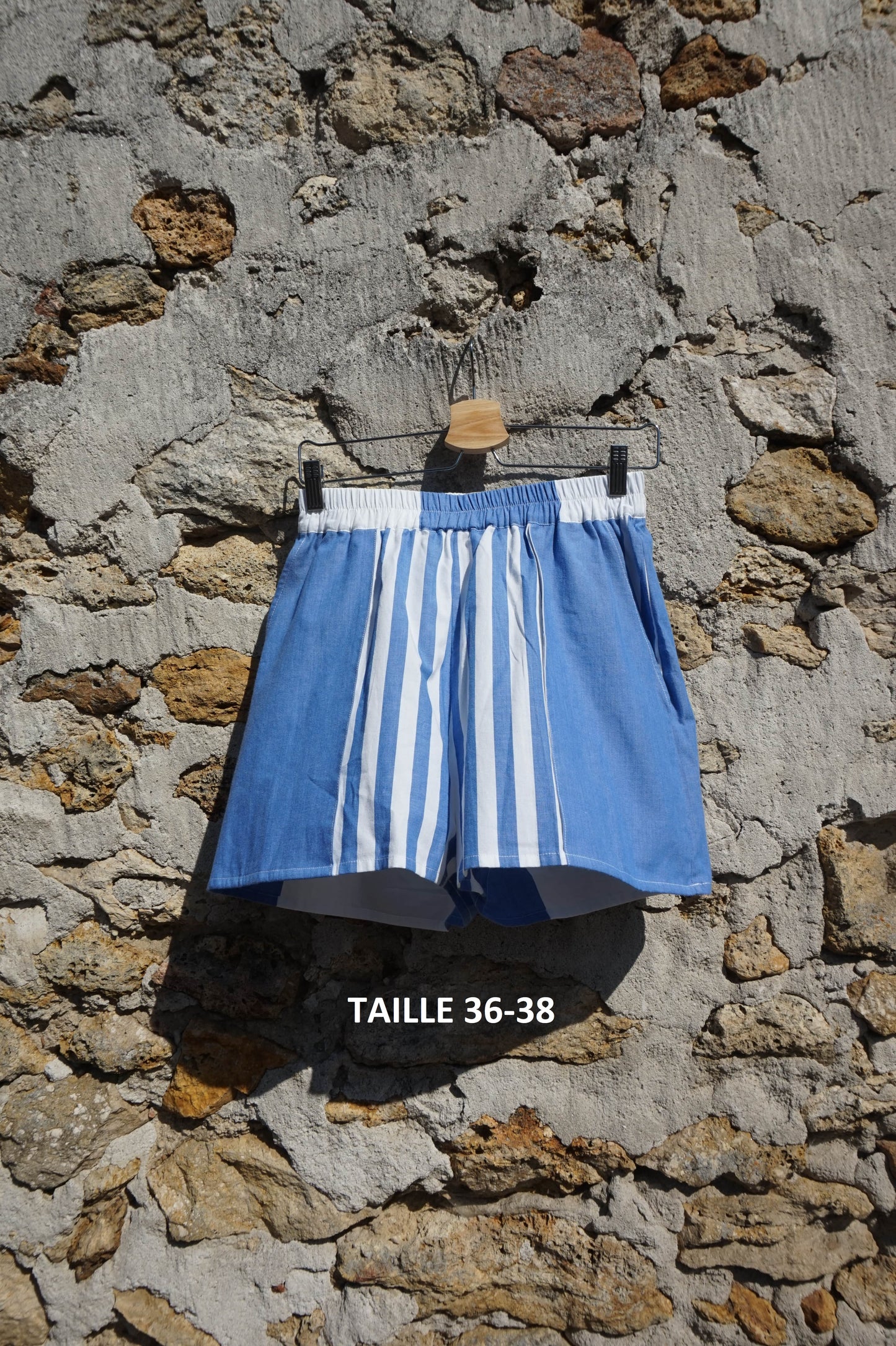 Short rayé avec pli