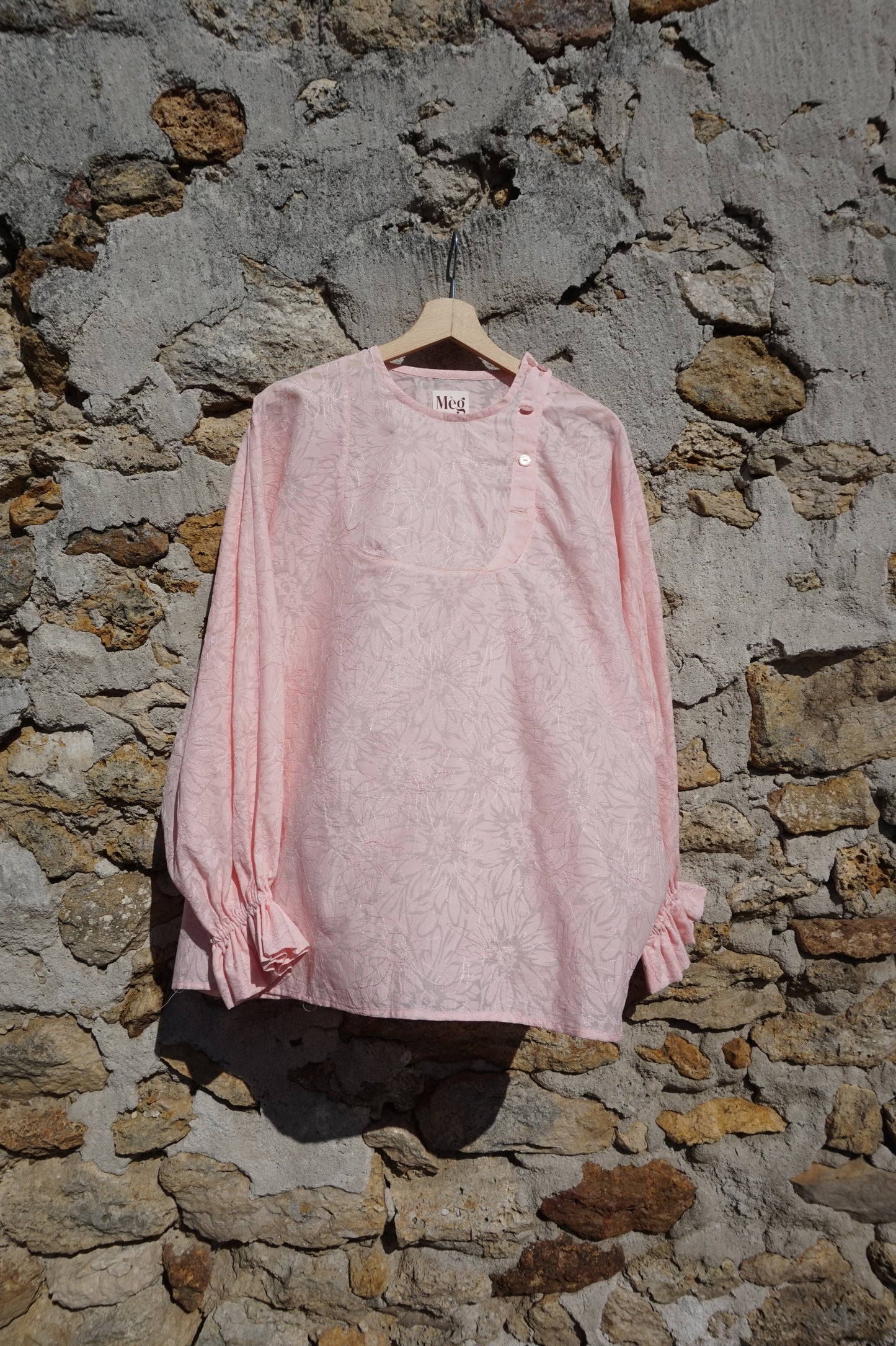 Blouse brodé de fleurs