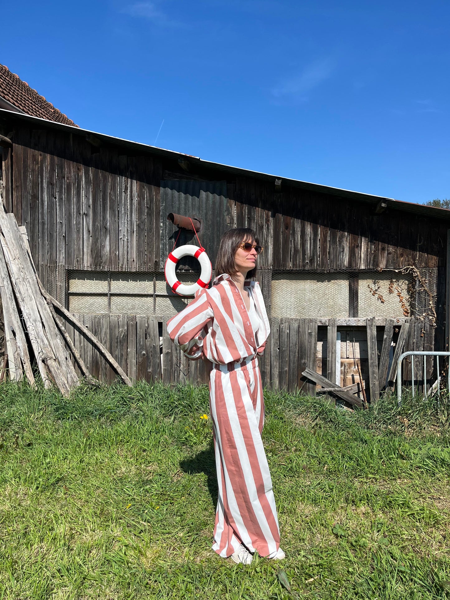Pantalon rayé avec pli